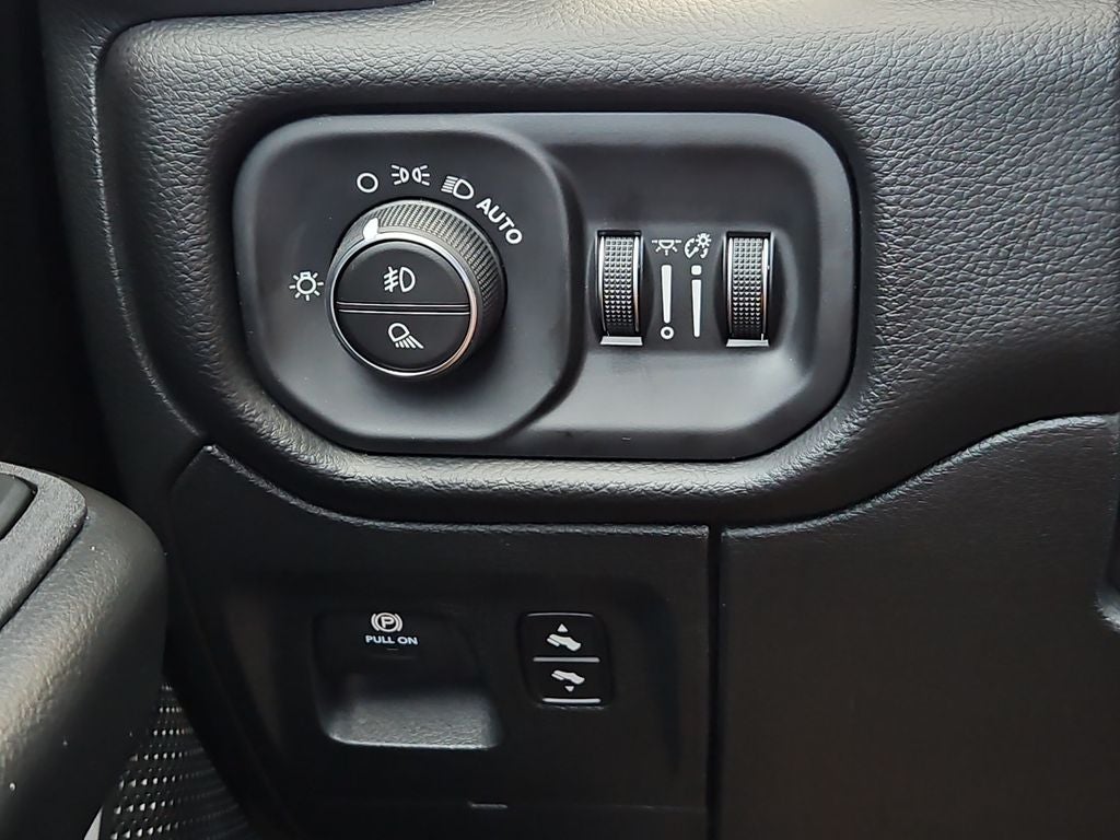 2026 RAM 1500 RAM 1500 LONE STAR CREW CAB 4X2 5'7' BOX