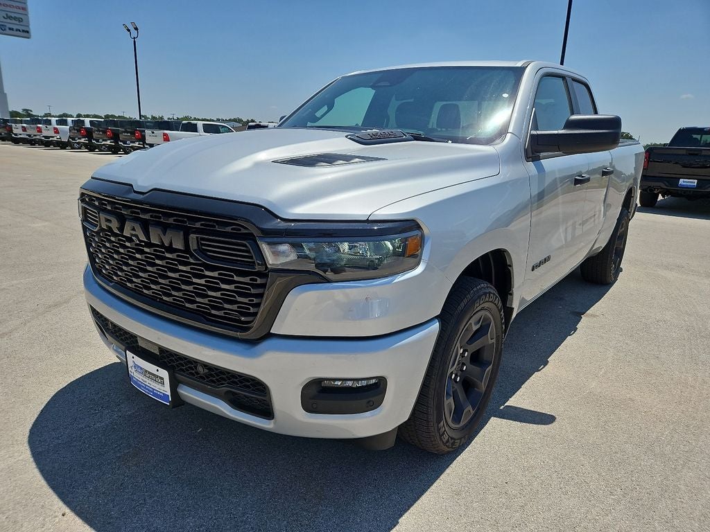 2026 RAM 1500 RAM 1500 EXPRESS QUAD CAB 4X4 6'4' BOX
