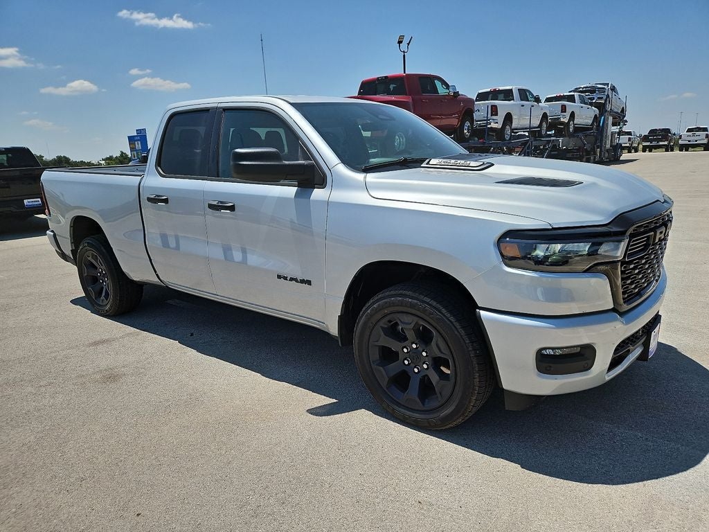 2026 RAM 1500 RAM 1500 EXPRESS QUAD CAB 4X4 6'4' BOX