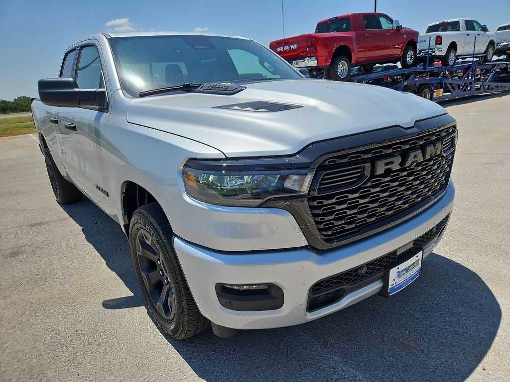 2026 RAM 1500 RAM 1500 EXPRESS QUAD CAB 4X4 6'4' BOX