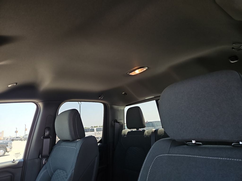 2026 RAM 1500 RAM 1500 EXPRESS QUAD CAB 4X4 6'4' BOX