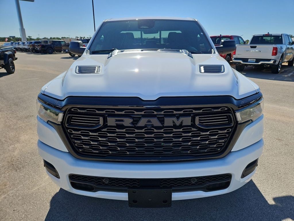 2026 RAM 1500 RAM 1500 EXPRESS QUAD CAB 4X4 6'4' BOX