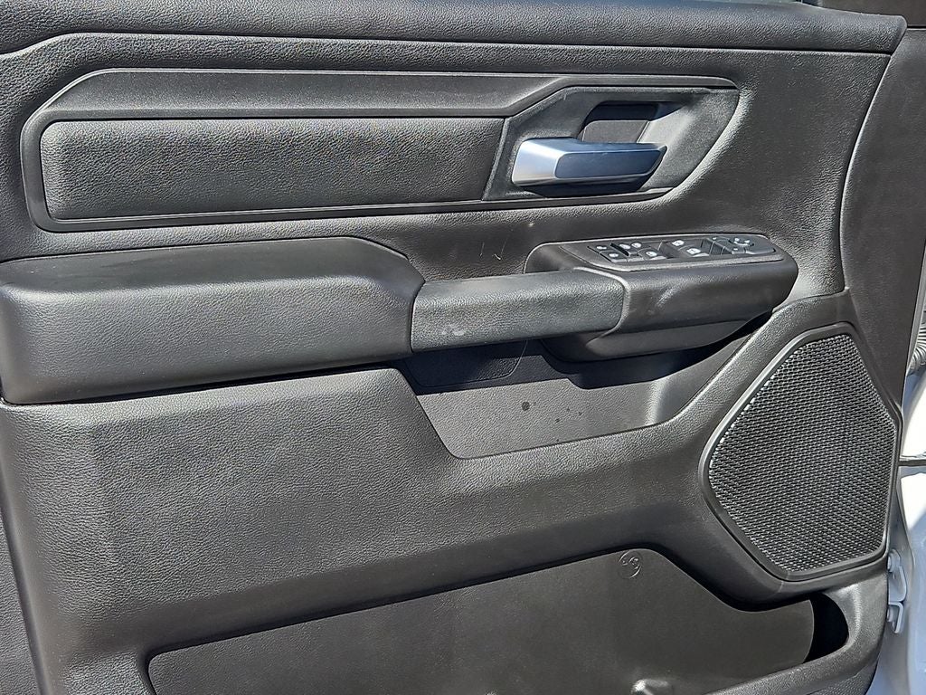 2026 RAM 1500 RAM 1500 EXPRESS QUAD CAB 4X4 6'4' BOX