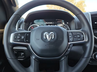 2026 RAM 1500 RAM 1500 EXPRESS QUAD CAB 4X4 6'4' BOX