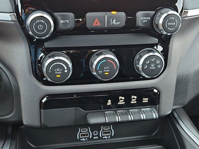 2026 RAM 1500 RAM 1500 EXPRESS QUAD CAB 4X4 6'4' BOX