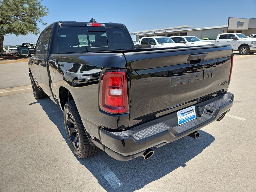 2026 RAM 1500 RAM 1500 EXPRESS QUAD CAB 4X4 6'4' BOX