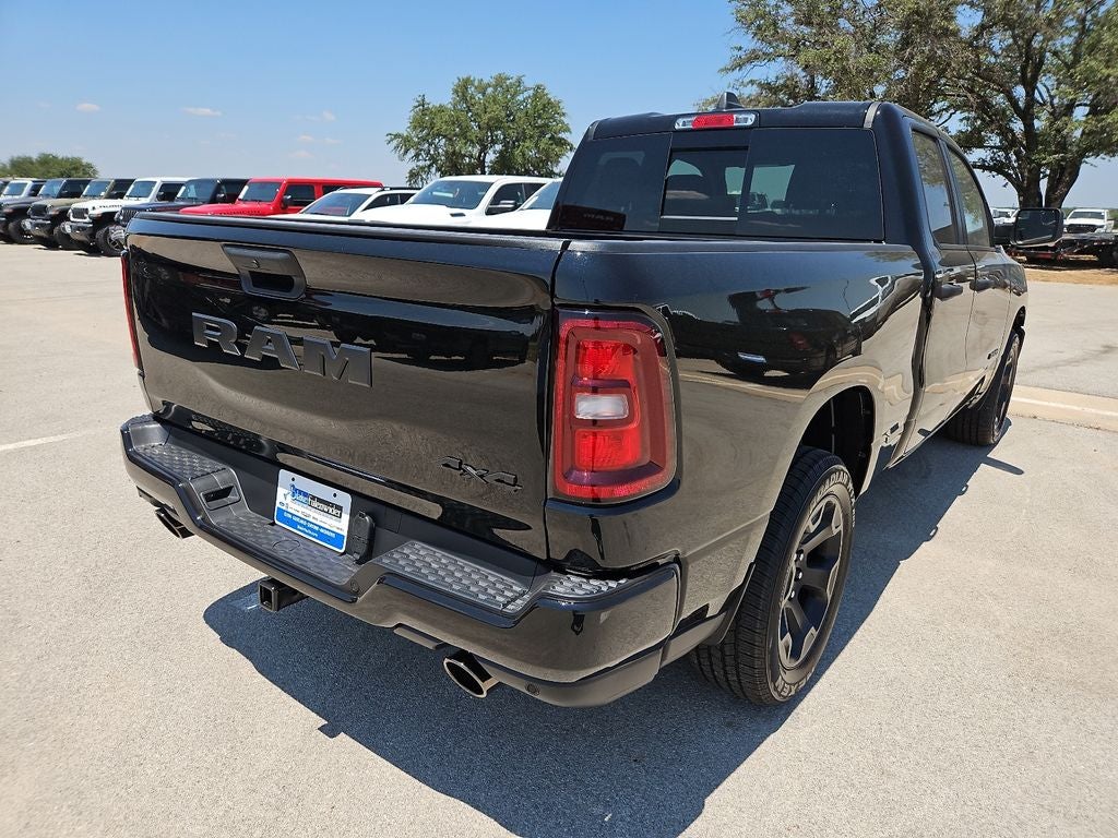 2026 RAM 1500 RAM 1500 EXPRESS QUAD CAB 4X4 6'4' BOX