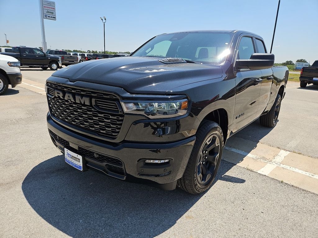 2026 RAM 1500 RAM 1500 EXPRESS QUAD CAB 4X4 6'4' BOX
