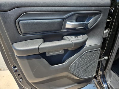 2026 RAM 1500 RAM 1500 EXPRESS QUAD CAB 4X4 6'4' BOX