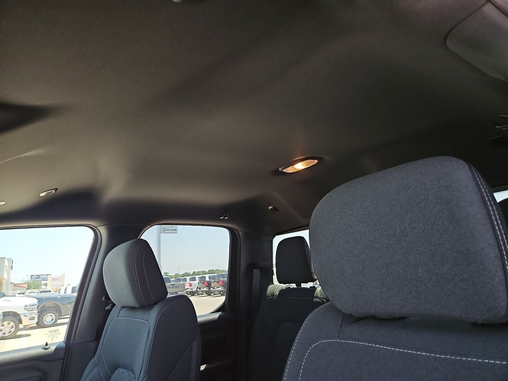 2026 RAM 1500 RAM 1500 EXPRESS QUAD CAB 4X4 6'4' BOX