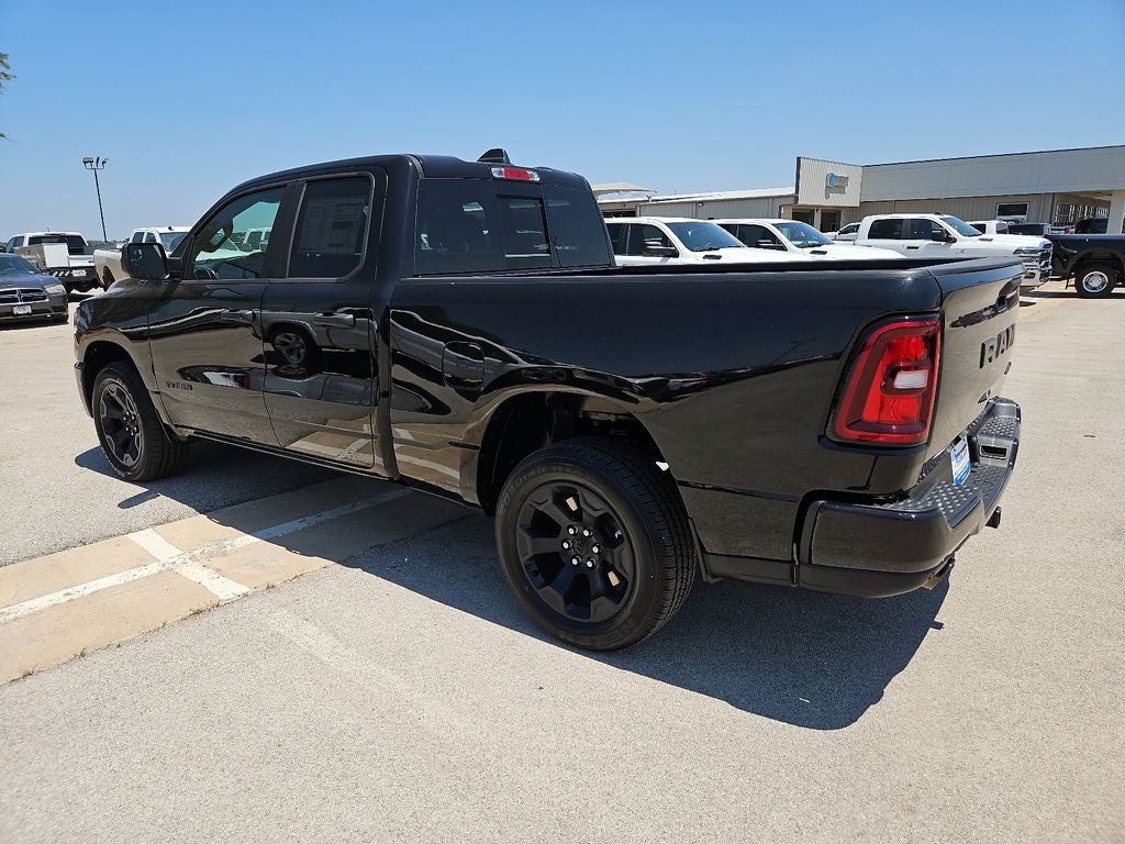 2026 RAM 1500 RAM 1500 EXPRESS QUAD CAB 4X4 6'4' BOX