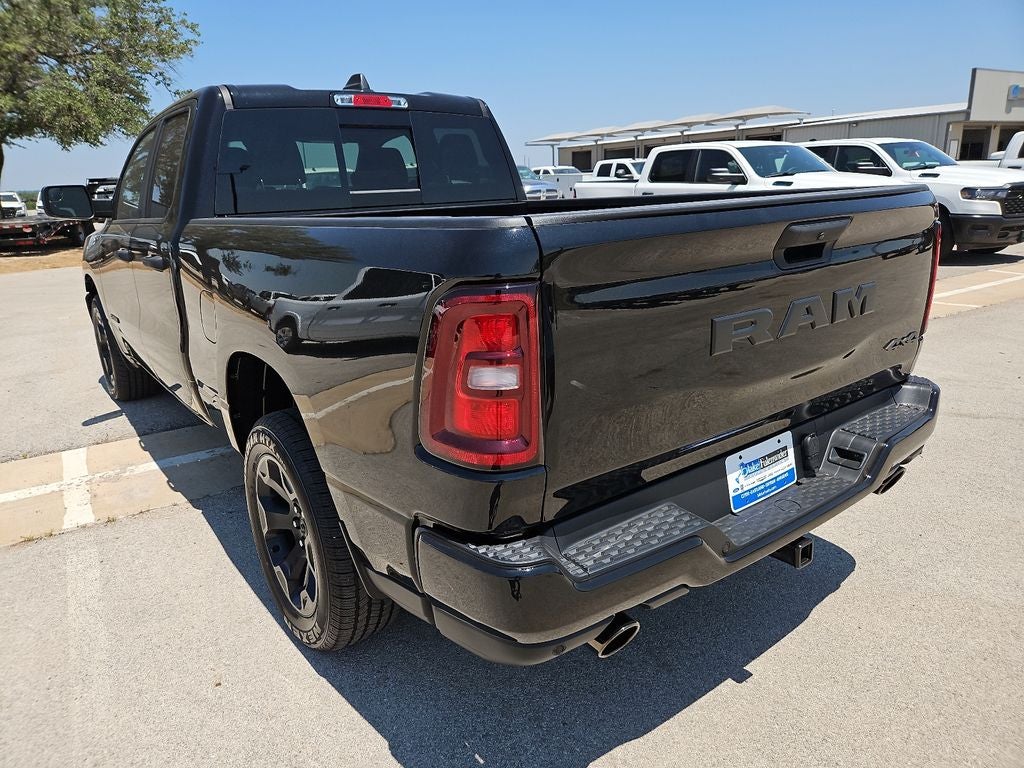 2026 RAM 1500 RAM 1500 EXPRESS QUAD CAB 4X4 6'4' BOX