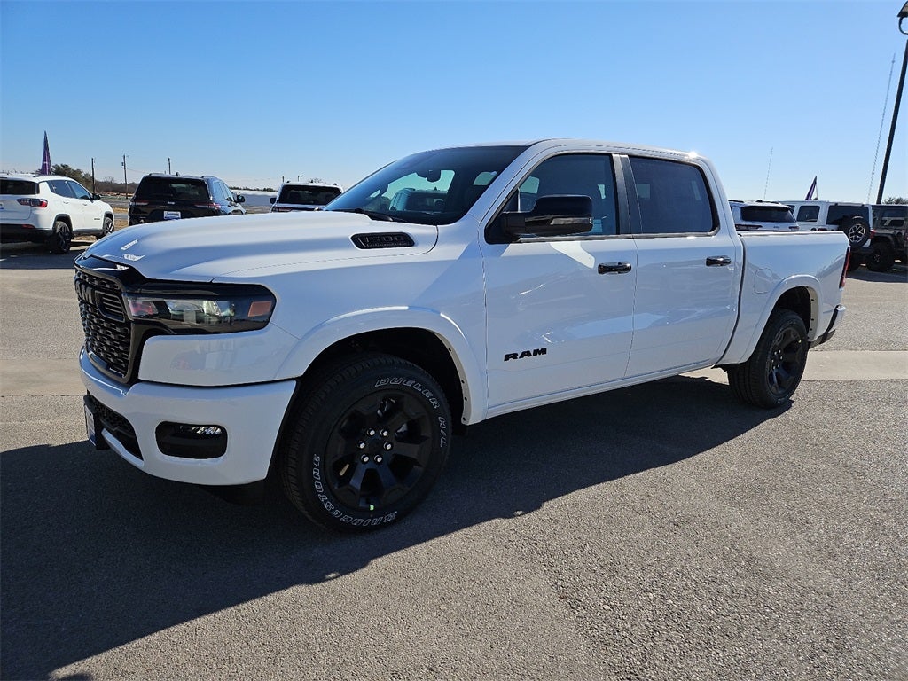 2026 RAM Ram 1500 RAM 1500 LONE STAR CREW CAB 4X4 5'7' BOX