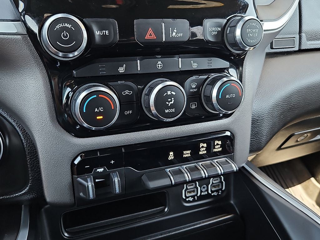 2022 RAM 1500 Lone Star Crew Cab 4x4 5'7' Box