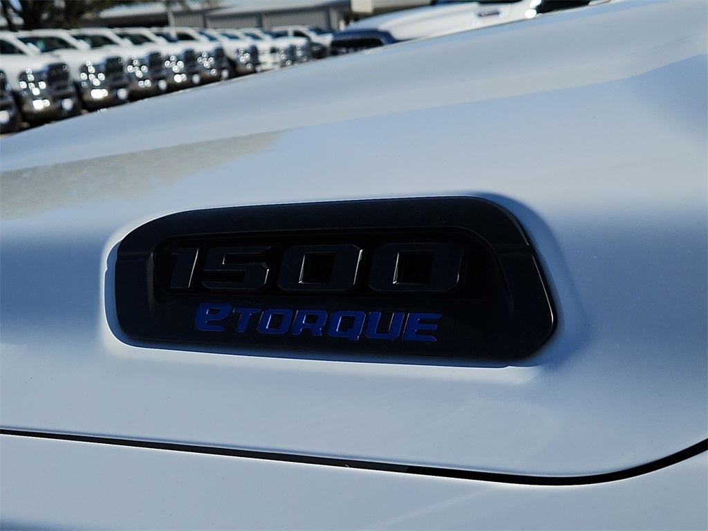 2026 RAM Ram 1500 RAM 1500 LONE STAR CREW CAB 4X4 5'7' BOX