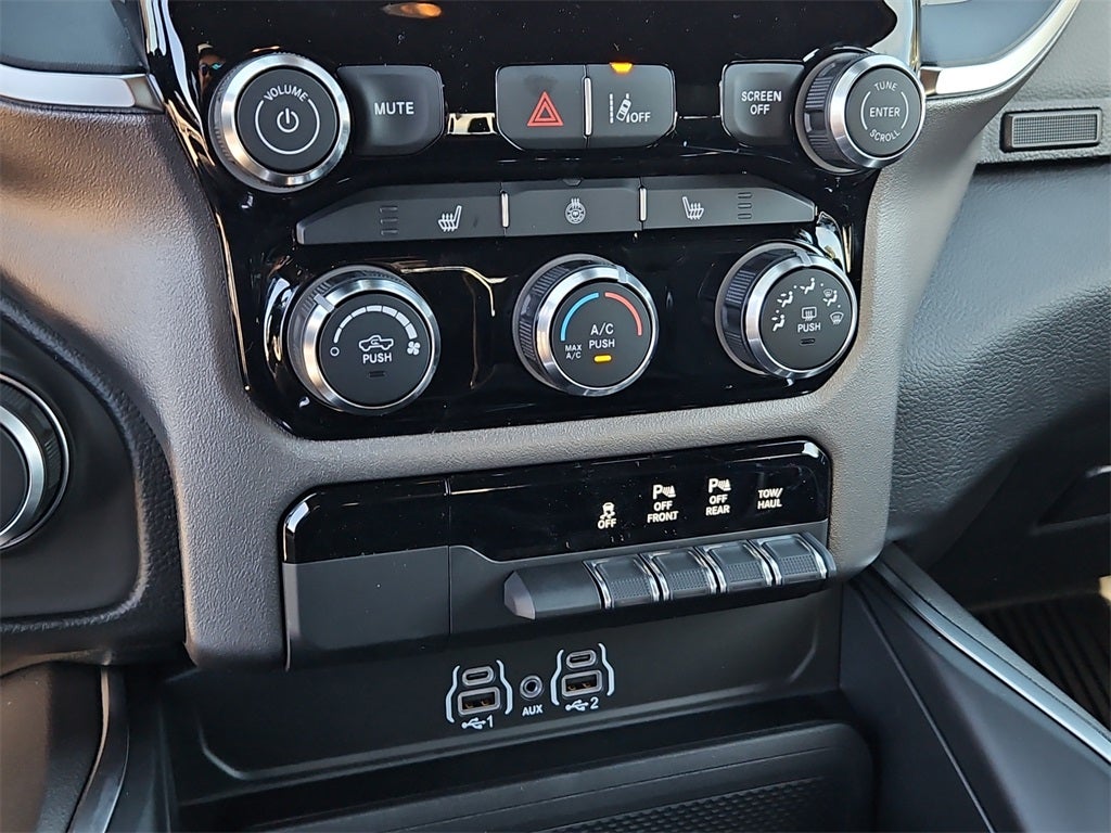 2026 RAM Ram 1500 RAM 1500 LONE STAR CREW CAB 4X4 5'7' BOX