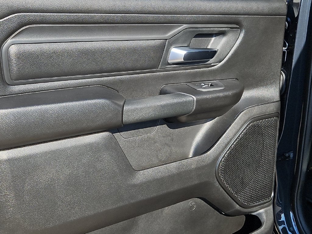 2027 RAM 1500 RAM 1500 EXPRESS CREW CAB 4X4 5'7' BOX