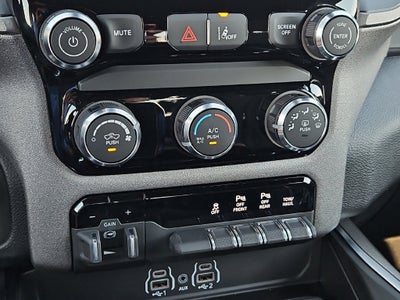 2027 RAM 1500 RAM 1500 EXPRESS CREW CAB 4X4 5'7' BOX