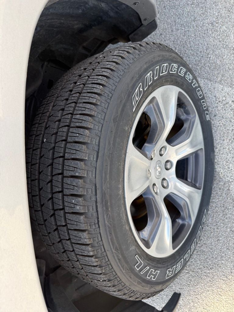 2022 RAM 1500 Laramie Crew Cab 4x4 5'7' Box