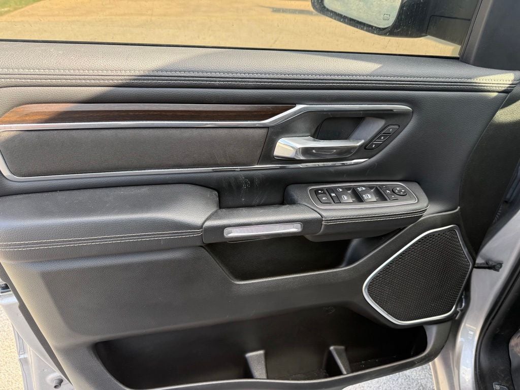 2022 RAM 1500 Laramie Crew Cab 4x4 5'7' Box