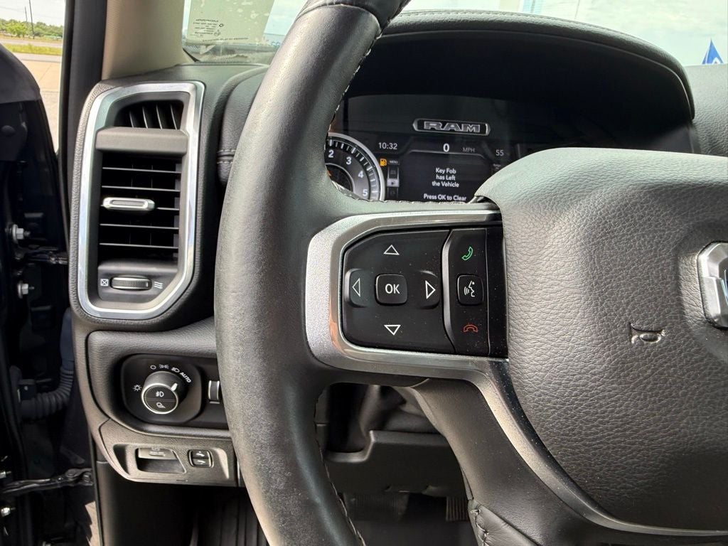 2019 RAM 1500 Laramie Crew Cab 4x4 5'7' Box