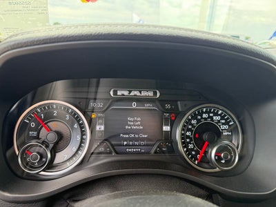 2019 RAM 1500 Laramie Crew Cab 4x4 5'7' Box