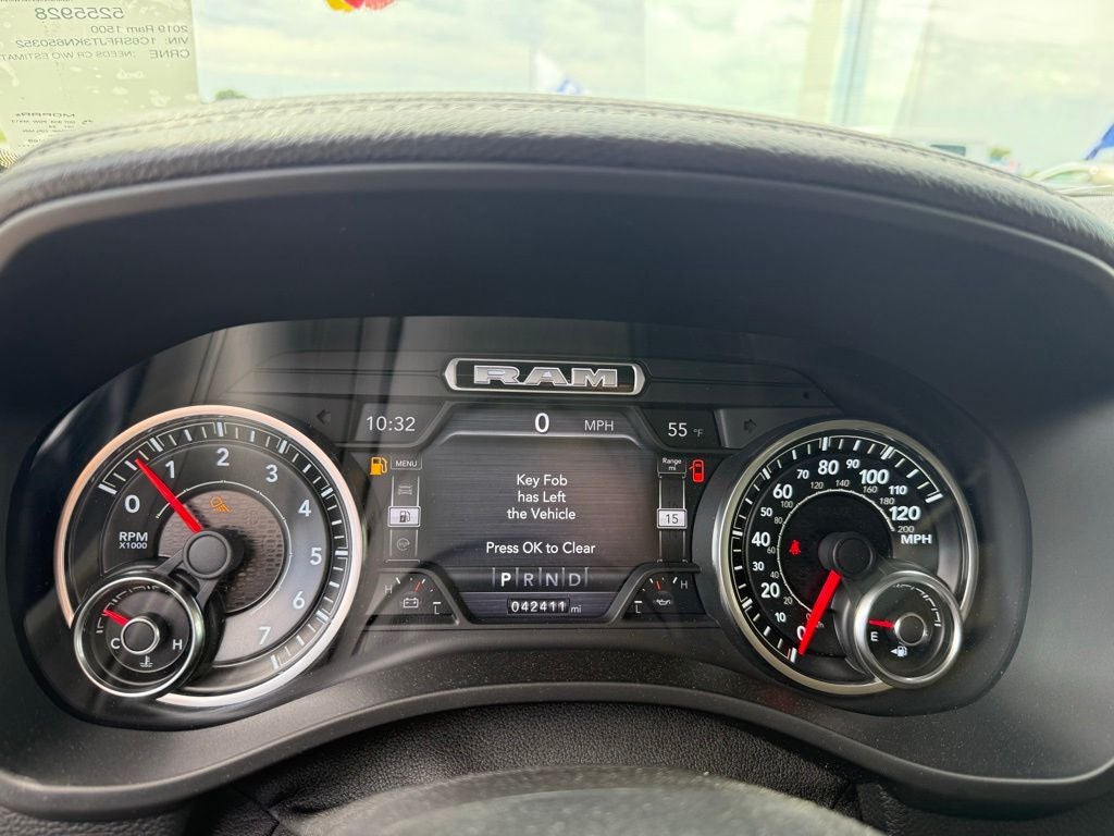 2019 RAM 1500 Laramie Crew Cab 4x4 5'7' Box