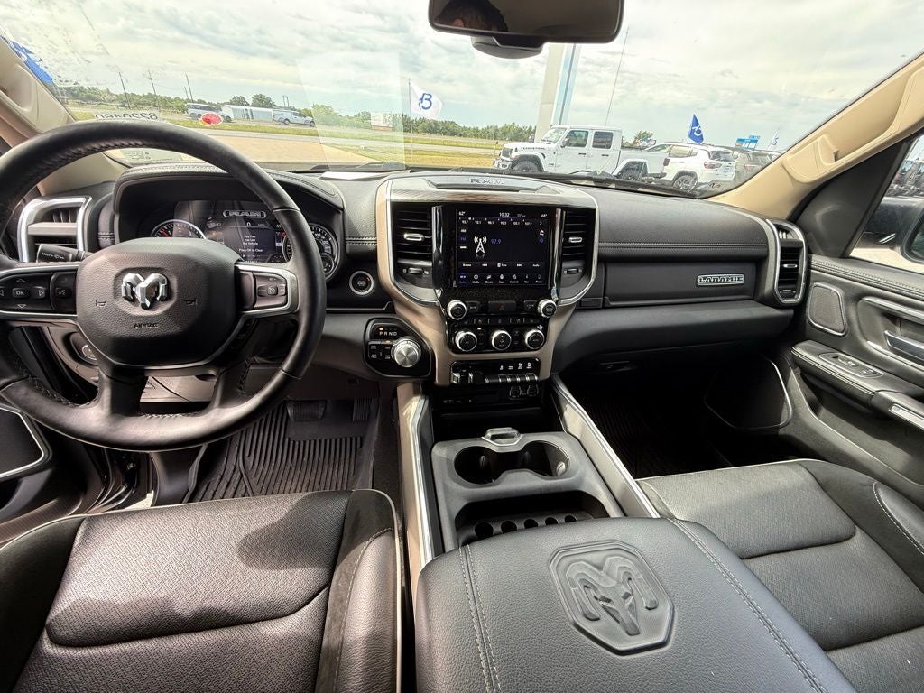 2019 RAM 1500 Laramie Crew Cab 4x4 5'7' Box