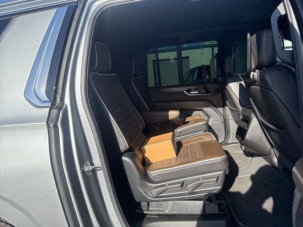 2025 GMC Yukon XL 4WD Denali Ultimate