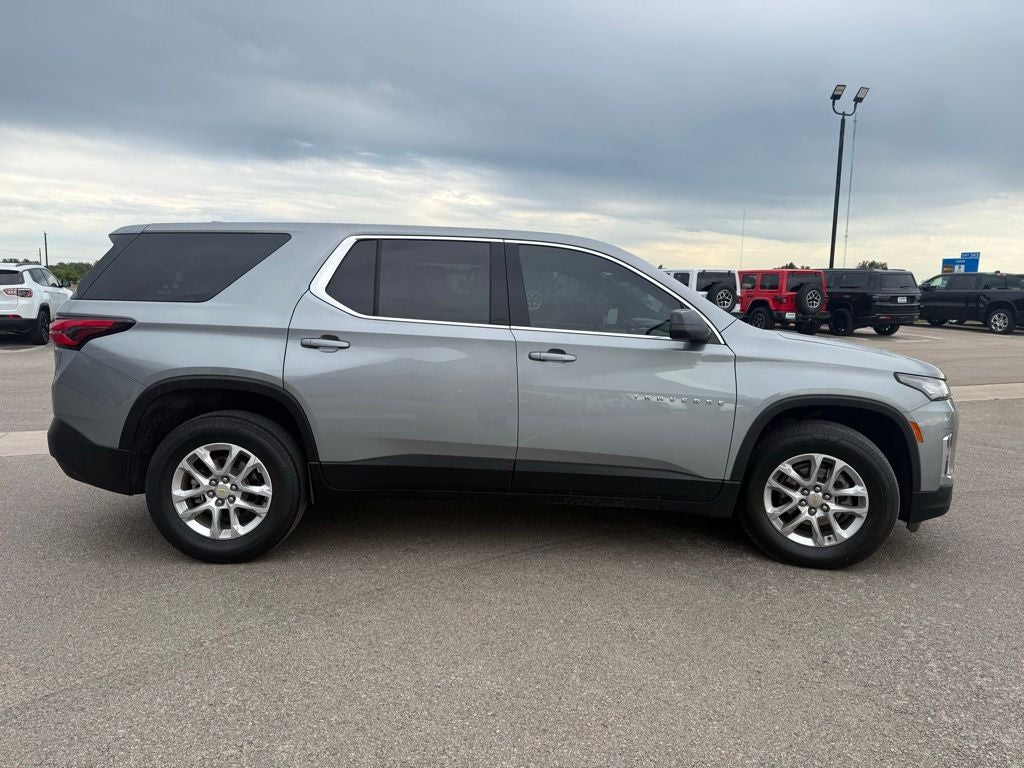 2023 Chevrolet Traverse FWD LS