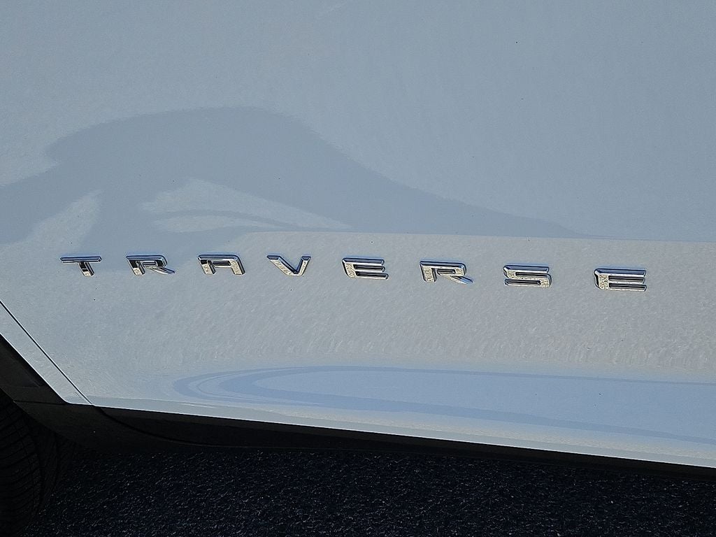 2026 Chevrolet Traverse FWD LT