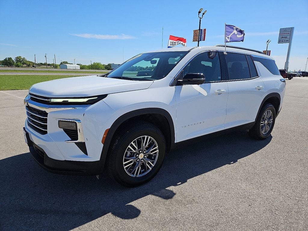 2026 Chevrolet Traverse FWD LT