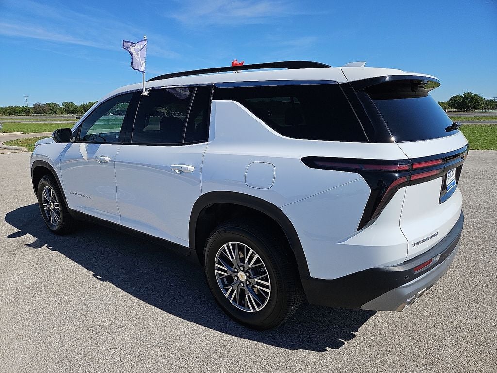 2026 Chevrolet Traverse FWD LT
