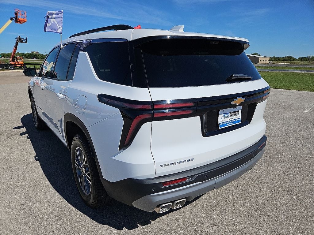 2026 Chevrolet Traverse FWD LT