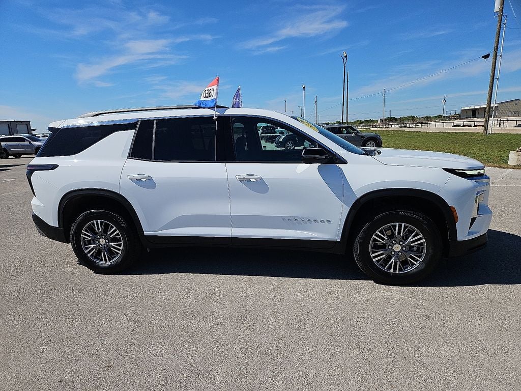 2026 Chevrolet Traverse FWD LT