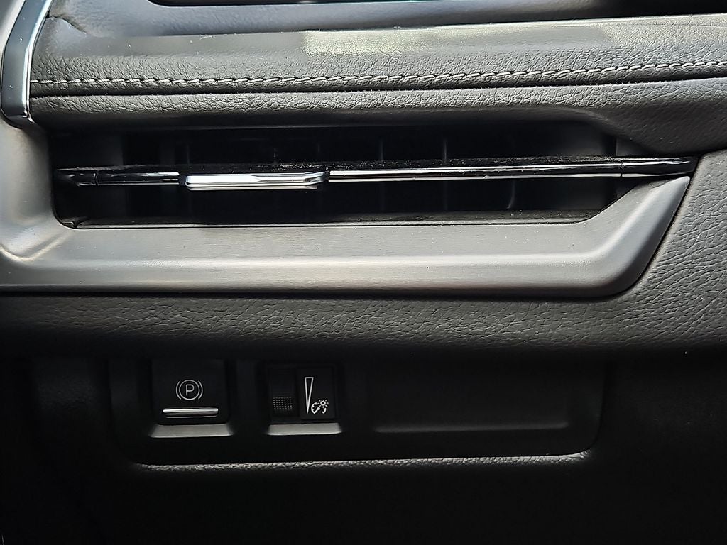 2024 Cadillac XT4 AWD Premium Luxury