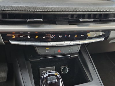 2024 Cadillac XT4 AWD Premium Luxury