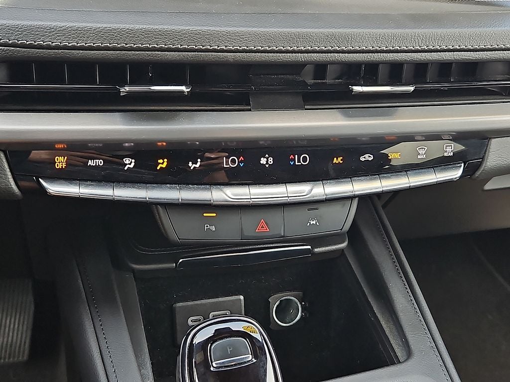 2024 Cadillac XT4 AWD Premium Luxury