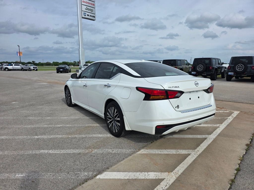 2023 Nissan Altima SV FWD