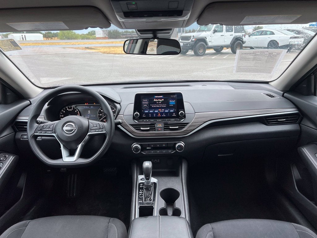 2025 Nissan Altima SV FWD