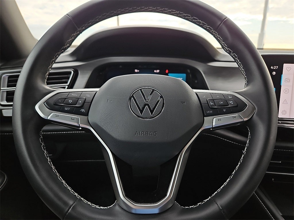 2024 Volkswagen Atlas Cross Sport 2.0T SE w/Technology