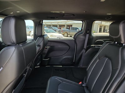 2027 Chrysler Pacifica PACIFICA SELECT