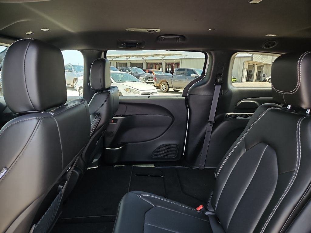 2027 Chrysler Pacifica PACIFICA SELECT