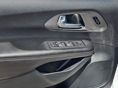 2027 Chrysler Pacifica PACIFICA SELECT