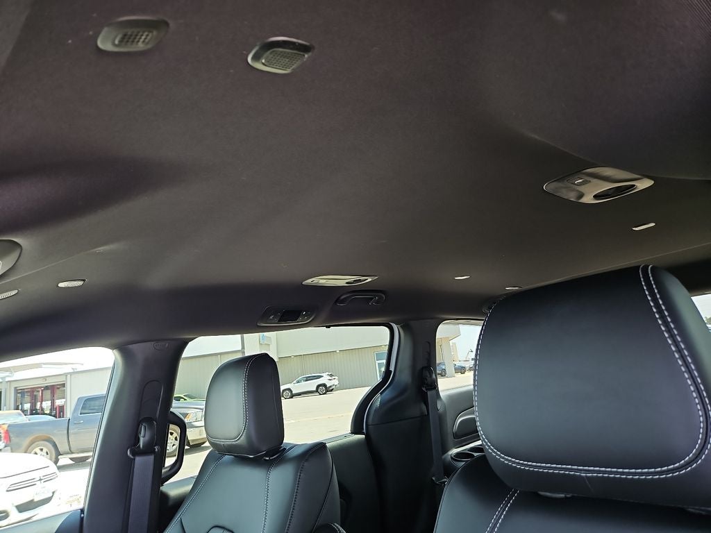2027 Chrysler Pacifica PACIFICA SELECT