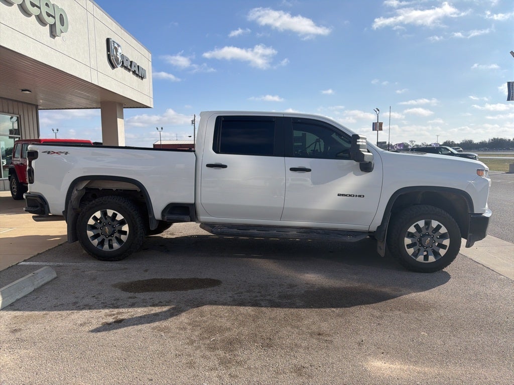 2022 Chevrolet Silverado 2500HD 4WD Crew Cab Standard Bed Custom