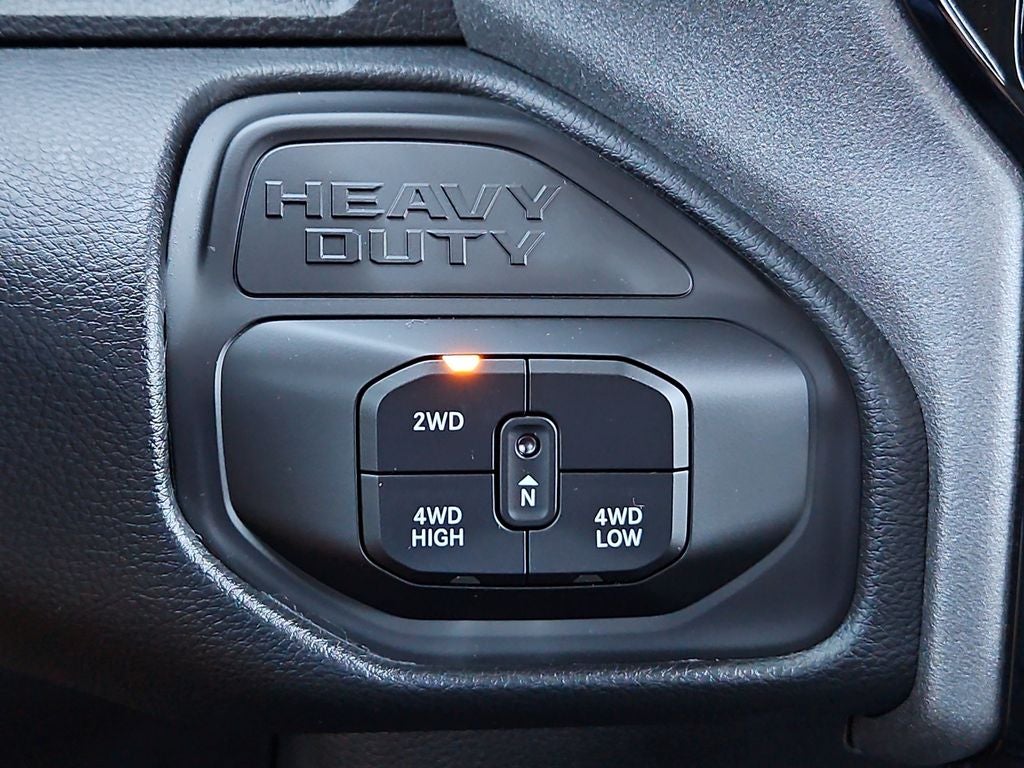 2027 RAM 2500 RAM 2500 BLACK EXPRESS CREW CAB 4X4 6'4' BOX