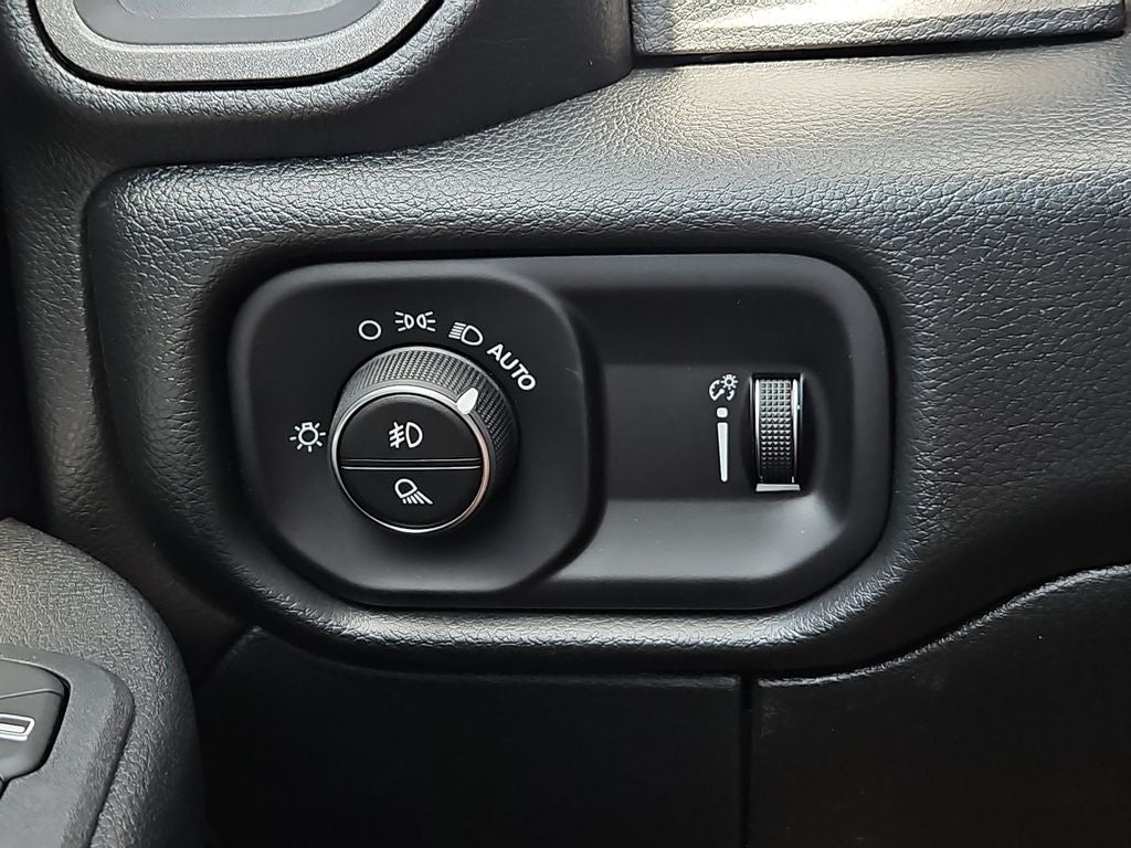 2026 RAM 2500 RAM 2500 TRADESMAN CREW CAB 4X4 6'4' BOX