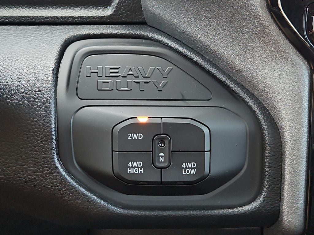 2026 RAM 2500 RAM 2500 TRADESMAN CREW CAB 4X4 6'4' BOX