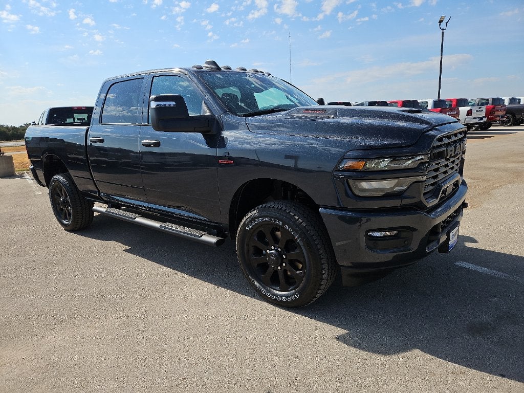 2027 RAM 2500 RAM 2500 BLACK EXPRESS CREW CAB 4X4 6'4' BOX